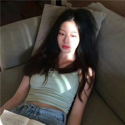 她来自胡志明市 在线观看